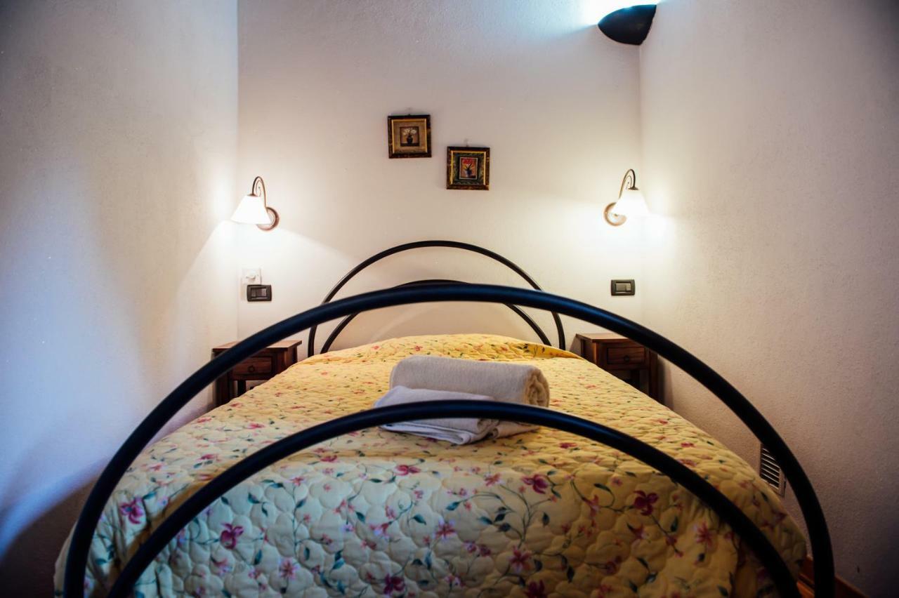 Agriturismo Il Noce กัสตีลีโยเน ดิ ออร์ชา ภายนอก รูปภาพ