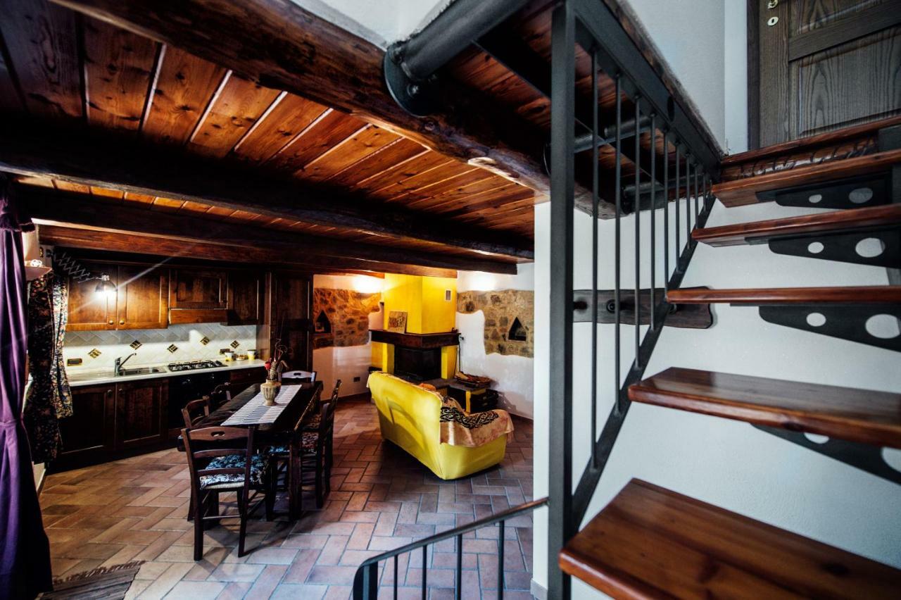 Agriturismo Il Noce กัสตีลีโยเน ดิ ออร์ชา ภายนอก รูปภาพ