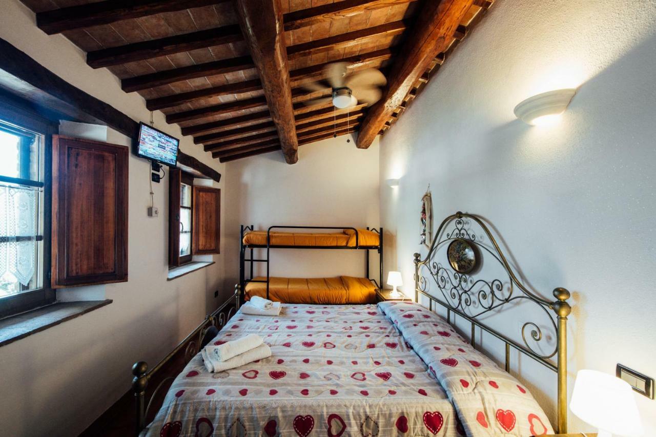 Agriturismo Il Noce กัสตีลีโยเน ดิ ออร์ชา ภายนอก รูปภาพ