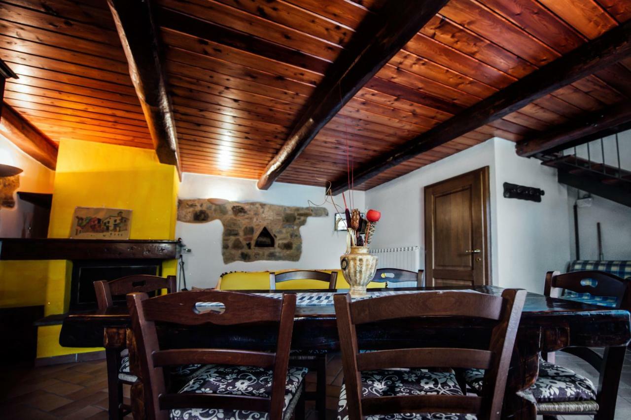 Agriturismo Il Noce กัสตีลีโยเน ดิ ออร์ชา ภายนอก รูปภาพ