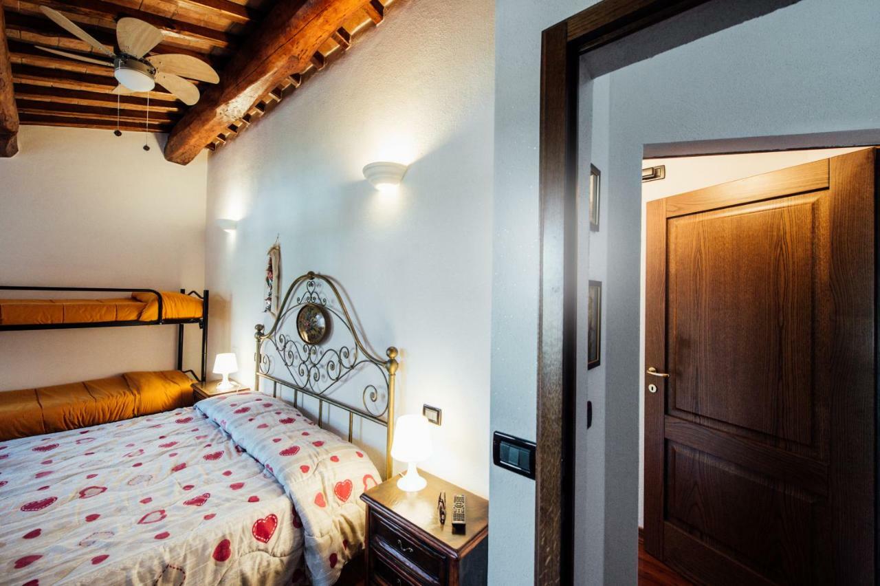 Agriturismo Il Noce กัสตีลีโยเน ดิ ออร์ชา ภายนอก รูปภาพ