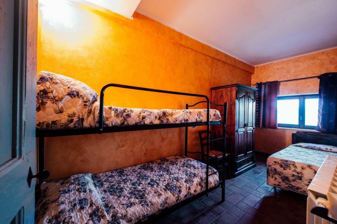 Agriturismo Il Noce กัสตีลีโยเน ดิ ออร์ชา ภายนอก รูปภาพ
