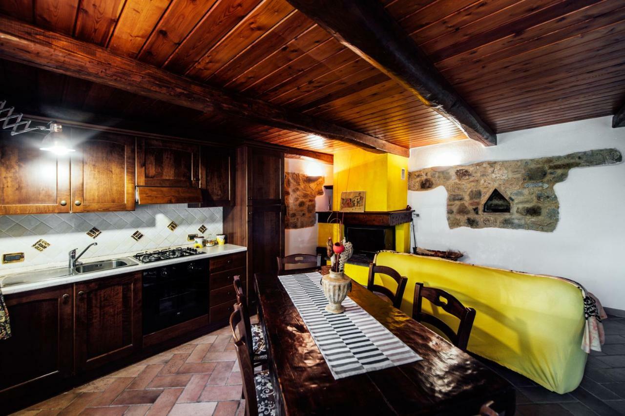 Agriturismo Il Noce กัสตีลีโยเน ดิ ออร์ชา ภายนอก รูปภาพ